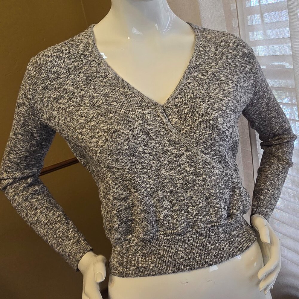 Ladies/Juniors MADEWELL V-neck Black & White Sweater Size XS